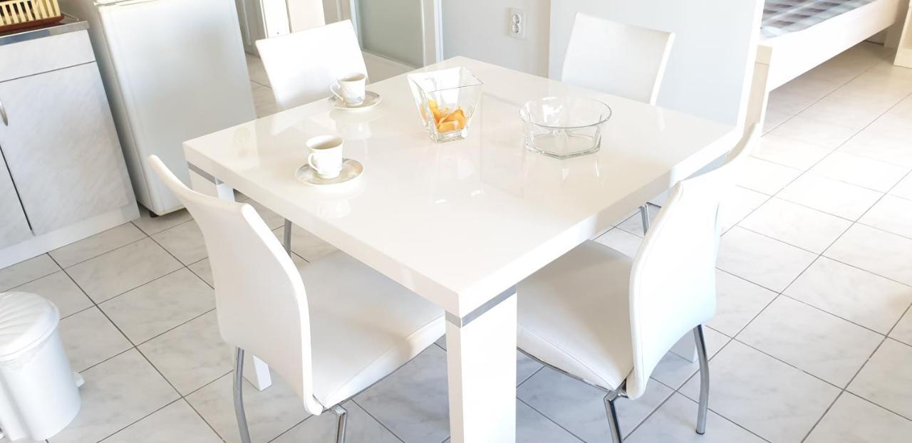 The White Apartment Ochryda Zewnętrze zdjęcie